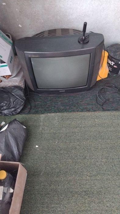 Televizorlar sotiladi