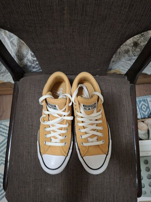 Продавам кецове Converse