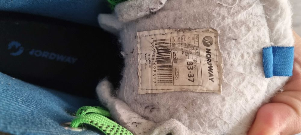 Продам хоккейные коньки