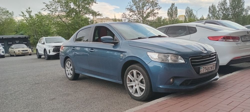 Продам автомобиль Пежо 301