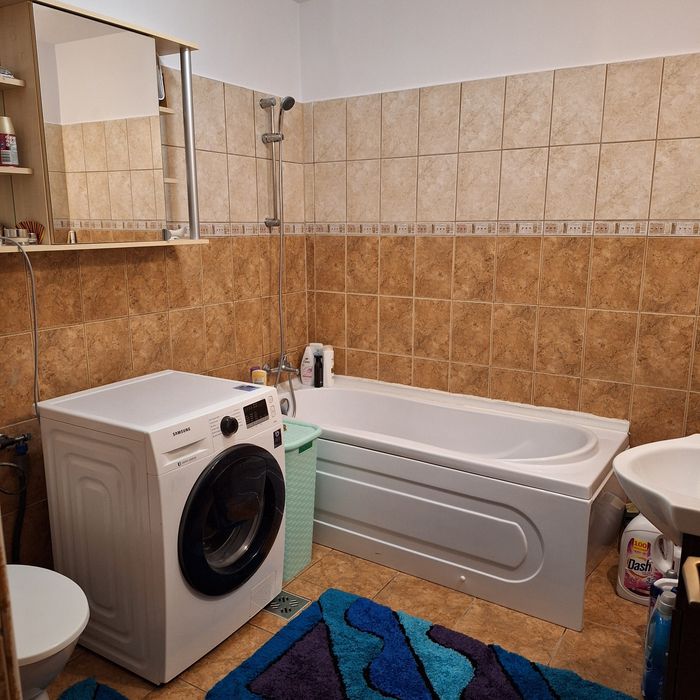 Vand apartament 3 camere la casă 108 mp utili. Exclus agenții