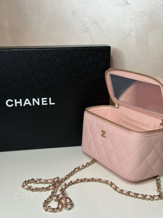 Chanel Small Vanity Case - Light Pink Caviar