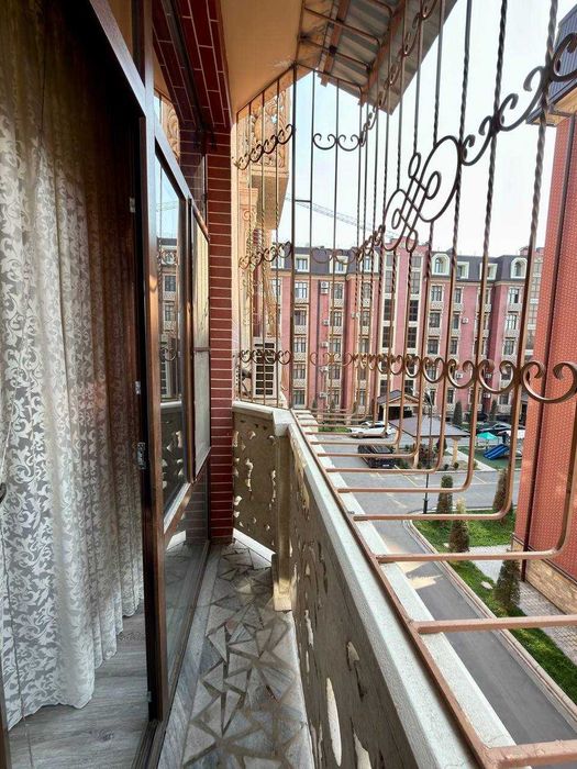 3 комнатная квартира в ЖК Дархан . Мирзо Улугбекский район