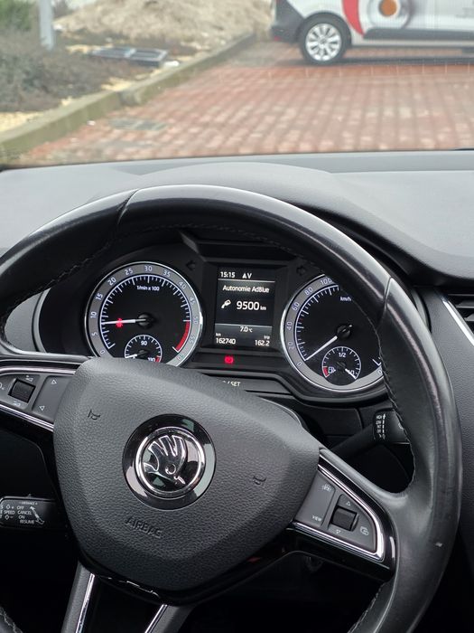 Skoda Octavia III  Trapa/Panorama/ Sistem muzica