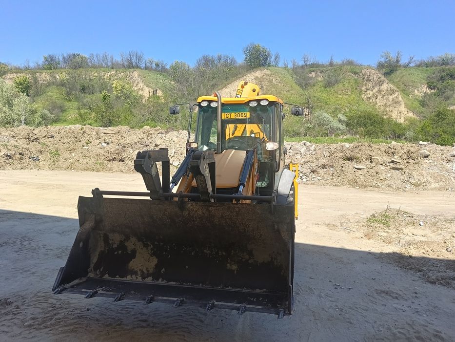 Vând Buldoexcavator JCB 3CX (Varianta 3CX 14MFWM) – An 2019 – 4x4
