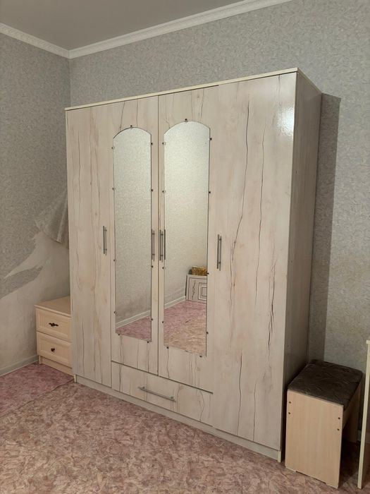 Продается старая мебель