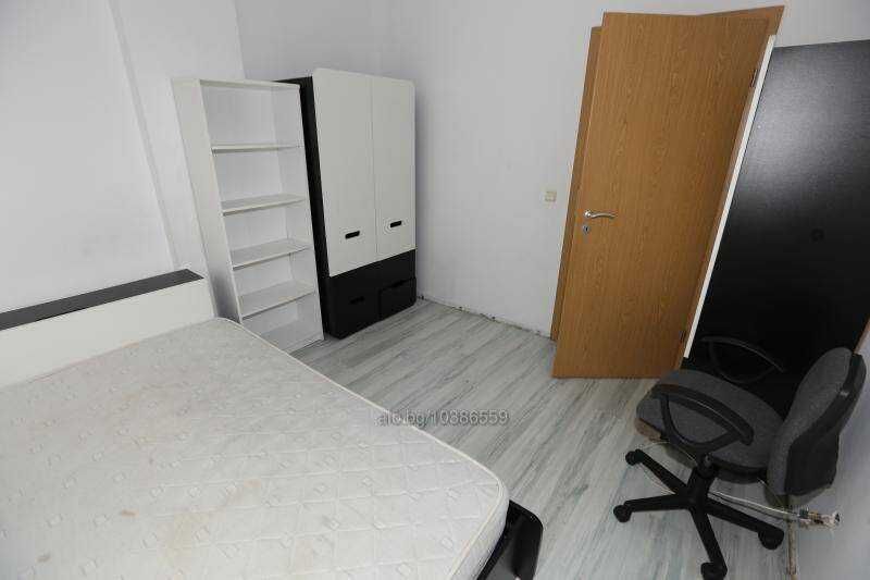 Дава се под наем Тристаен апартамент в Бургас, Лазур - 88 кв.м за 688.5 € - Снимка #3