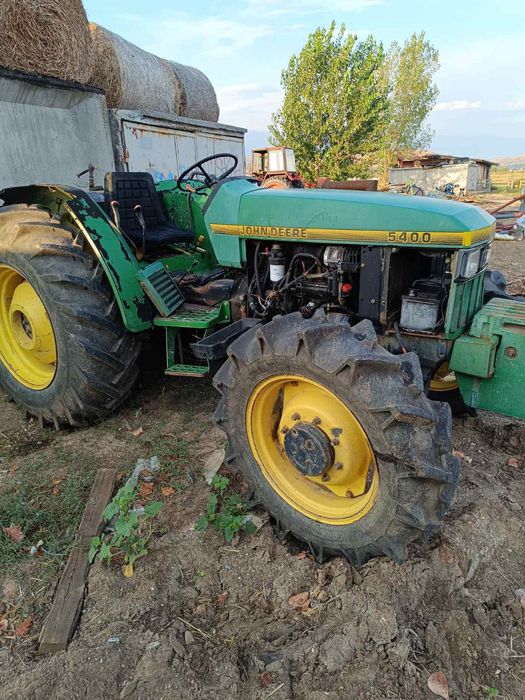 John deere 5400 4x4