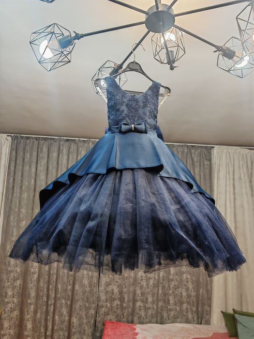 Продам нарядное платье