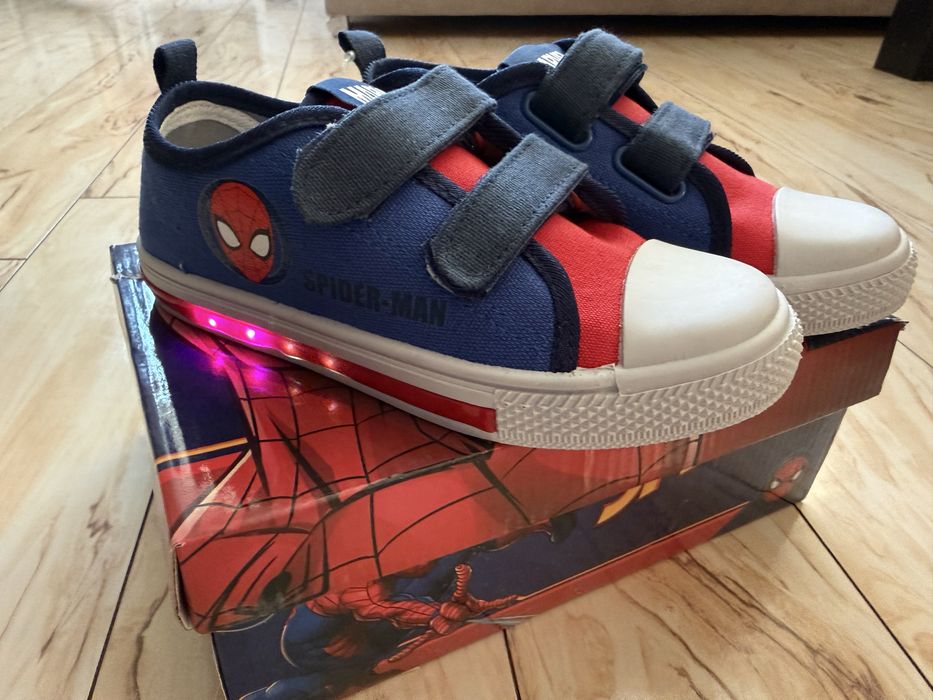 Светещи кецове Marvel р-р 30