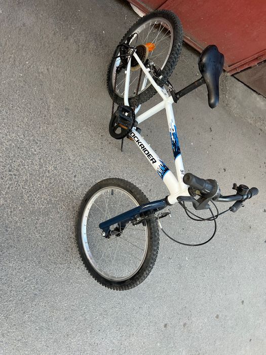 De vânzare două biciclete în stare buna