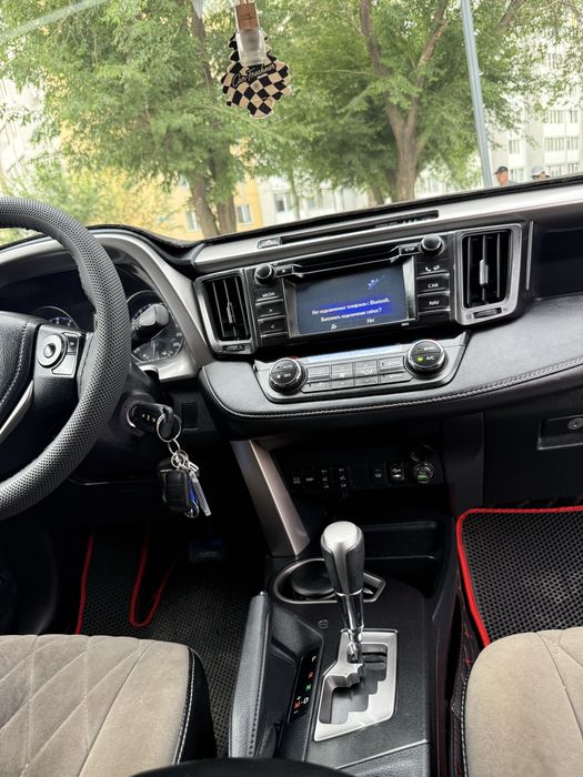 Toyota RAV4 2016 г
