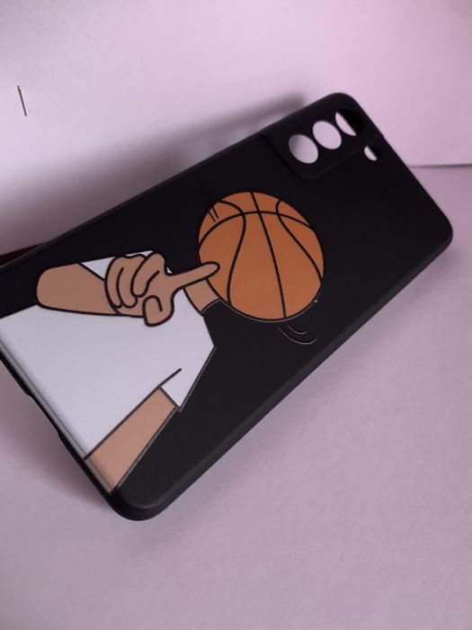 Vand huse de telefoane noi in stare buna