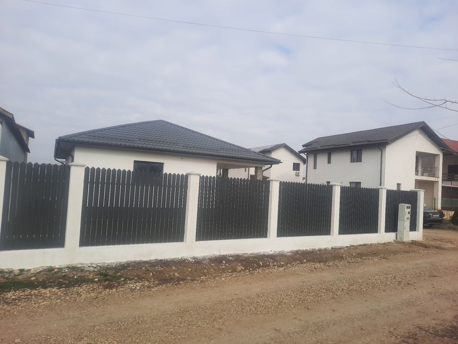 Domnesti-Teghes lângă pădure / Casă individuala 3 camere, Placa beton