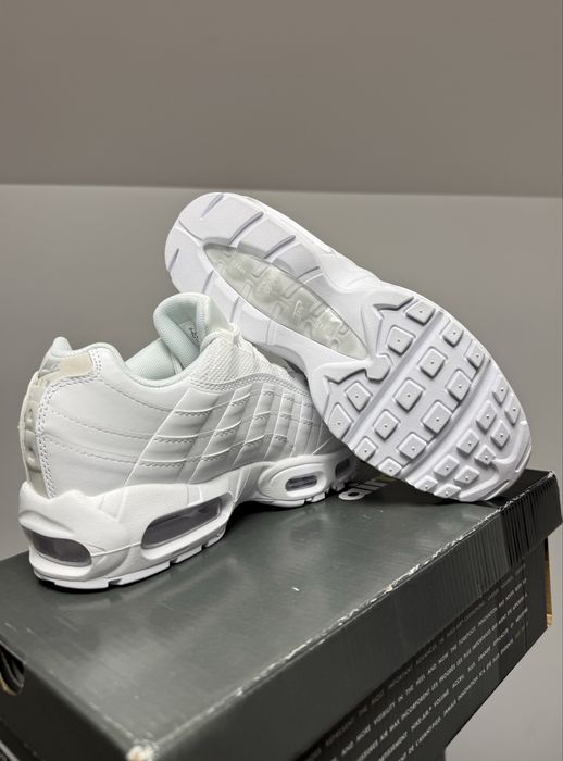 Nike Air Max 95 Triple White