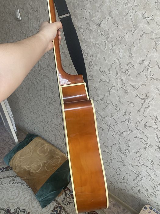 Продам гитару ADAGIO