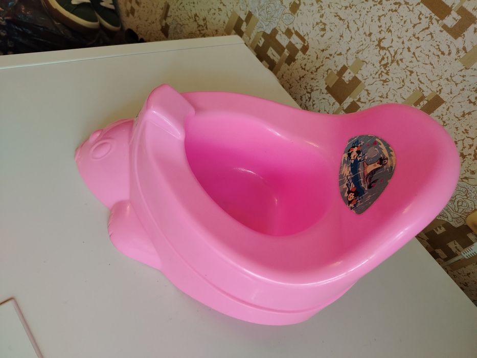 Продам горшки детские