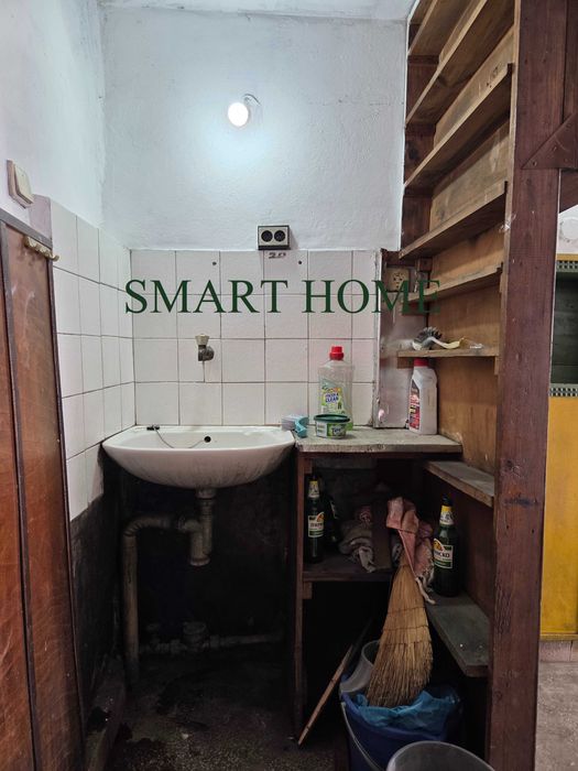 Дава се под наем Гараж / Паркомясто в Велико Търново, Акация - 22 кв.м за 71.4 € - Снимка #1