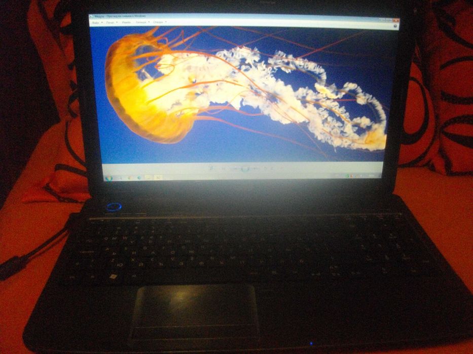 15,6" ACER Aspire 5536-Лаптоп-Отличен-RAM 4GB/HD 320GB/AMD Dual 2,1GHz