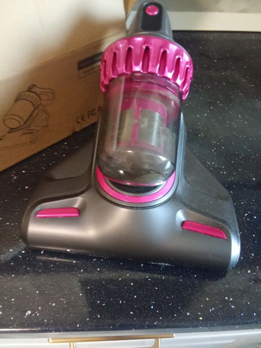 Aspirator de mana de mașină