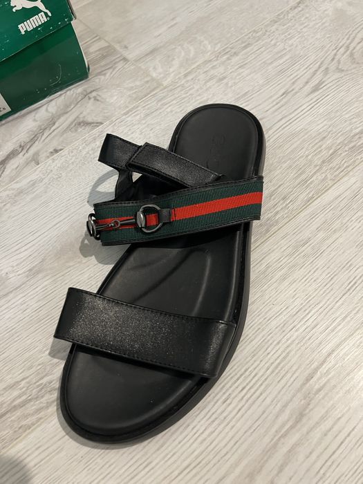 Продам кроссовки