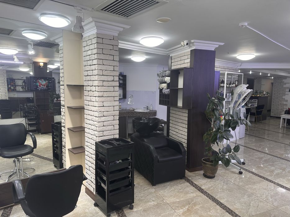 Сдам рабочие места в салоне красоты