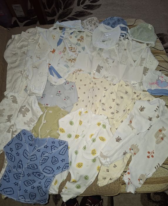 Продам пакет вещей с рождения до 2-3 месяцев