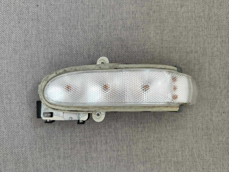 Мигач за ляво огледало Mercedes W203 S203