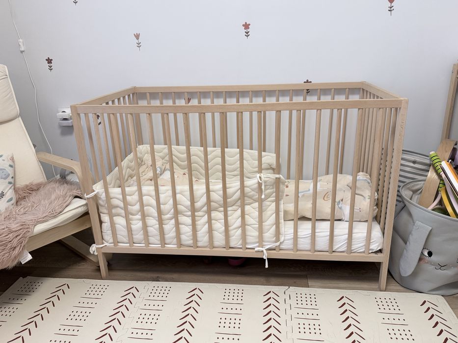 креватче IKEA SNIGLAR 60×120 см – комплект и IKEA Повивалник  SINGLAR