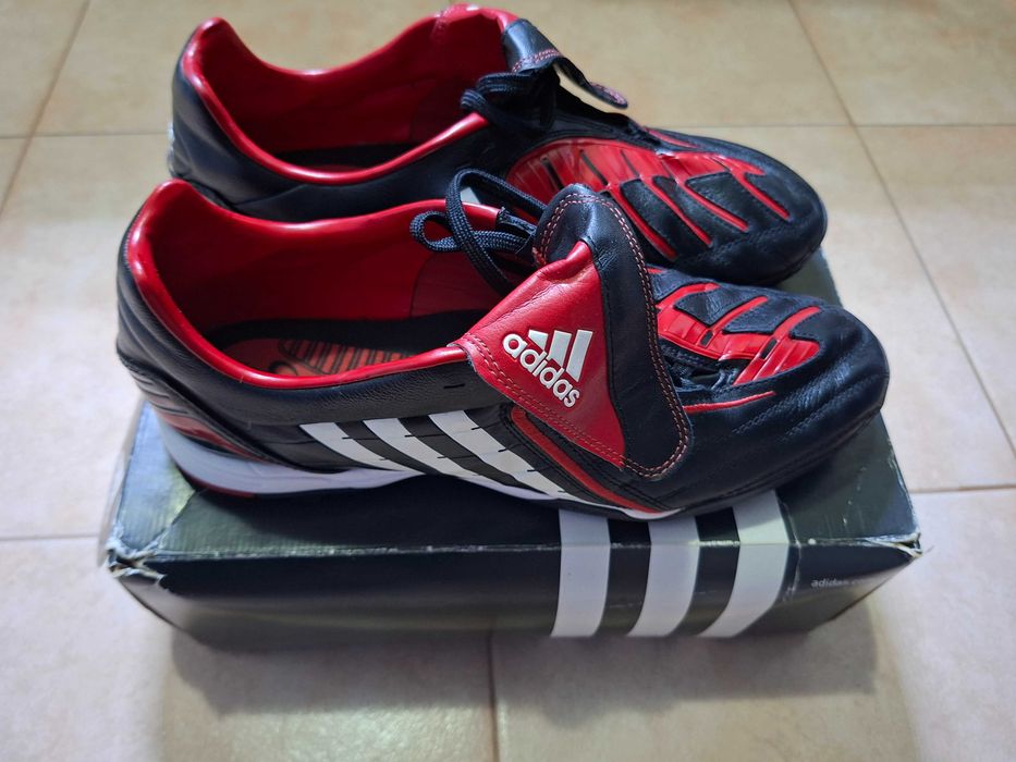vand Adidas pentru teren sintetic sau pentru sala ca si noi in cutie marime 44