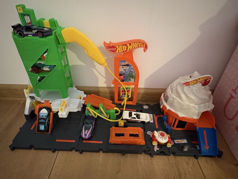 Vand jucarii Hot Wheels