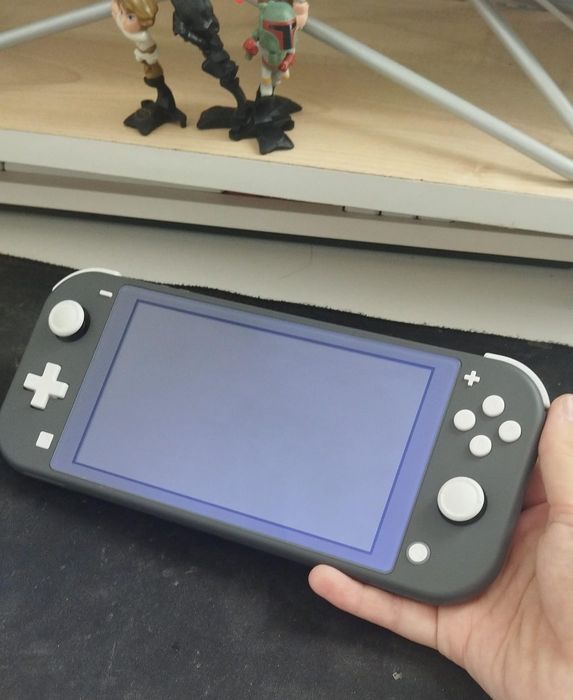 Нинтендо свитч лайт