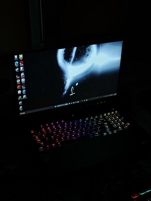 Asus rog Strix G17 в идеальном состоянии