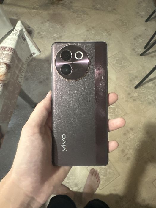 Продам телефон Vivo V30e