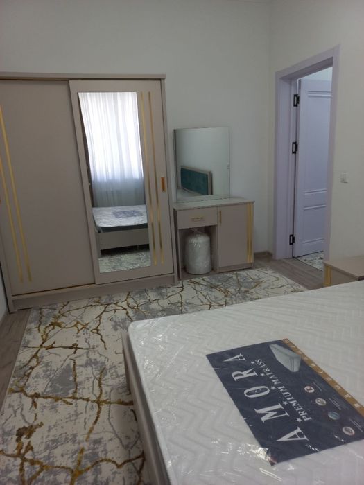 Urikzor cityda 2 xonali uy igaraga beriladi