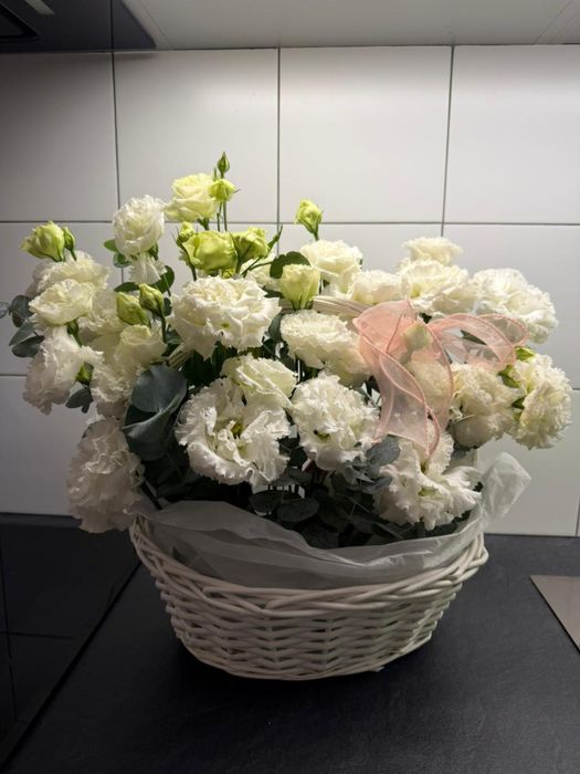 Свежие цветы  ,51 роза итд