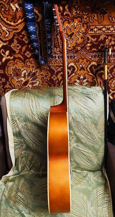 Продам гитару фирмы Caravan Music модель HS-39-11n