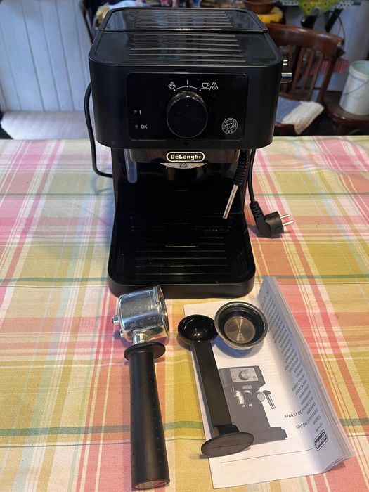 Vând espressor manual DeLonghi