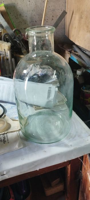 Продам стеклянную ёмкость 5л медицинский.