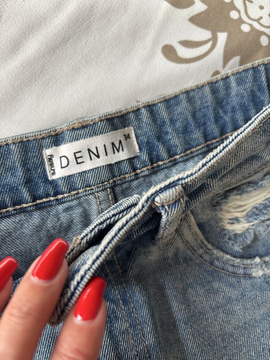 Fusta mini din denim!