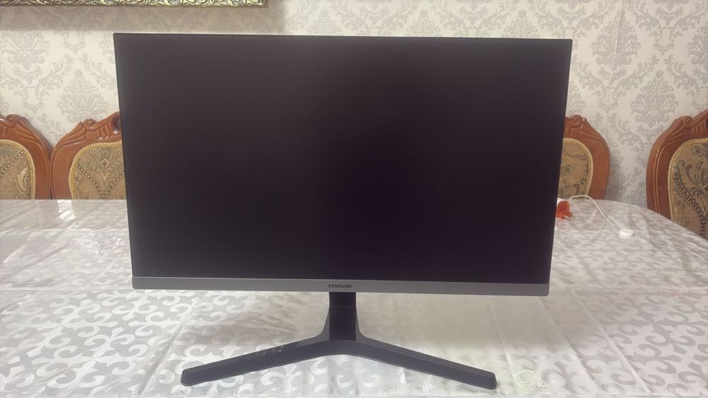 Монитор Samsung