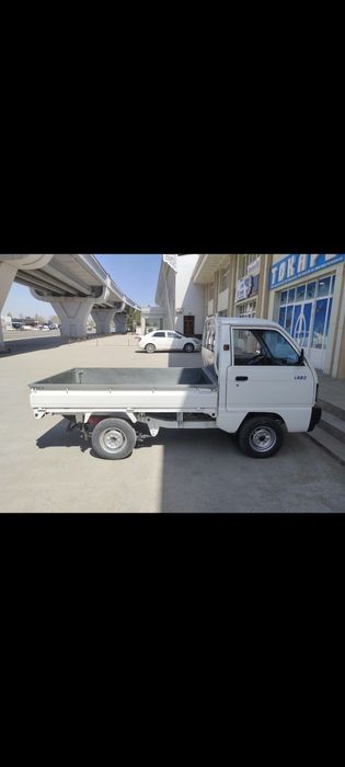 Labo tentlik sotiladi xolati alo salonda bir qol gazi bor kraska toza