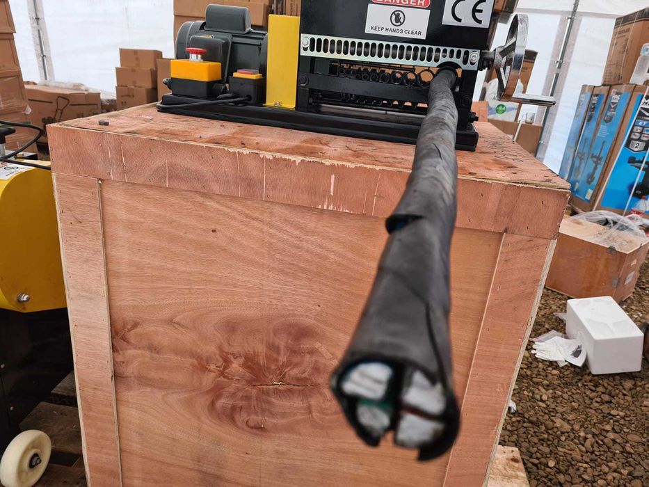 Deblancator masina curatat cabluri cupru si aluminiu 1-38mm