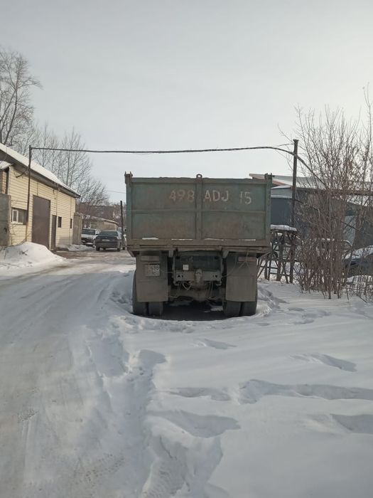 КамАЗ самосвал .