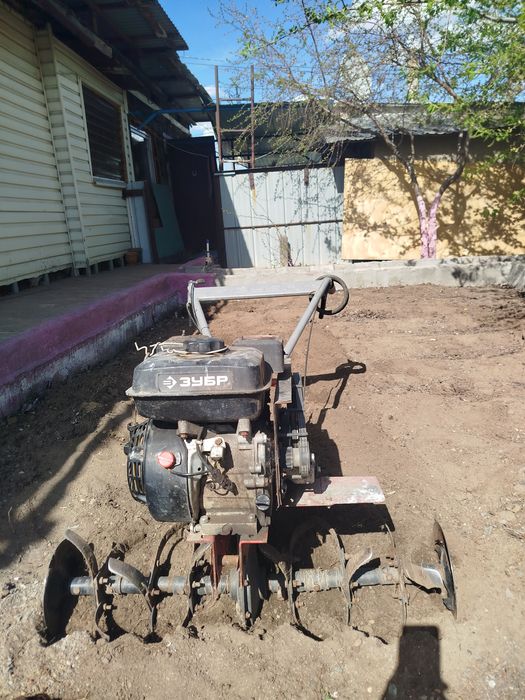 Продам мотоплуг - зубр