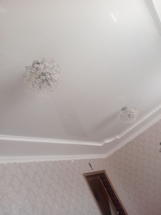 Продам 2 одинаковые люстры
