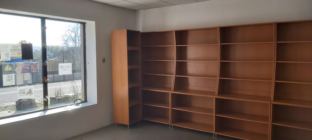 Vand mobilier magazin