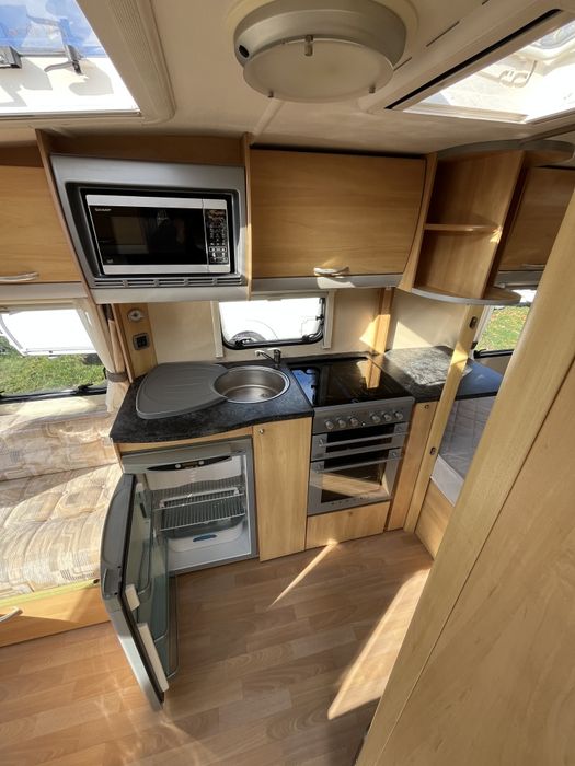 Rulotă Impecabila (2zone) Scurtă, Ușoară, 2009, Off Camping, 4locuri