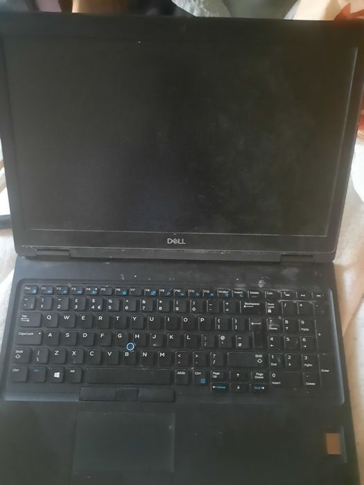 Лаптоп Dell Latitude 5591