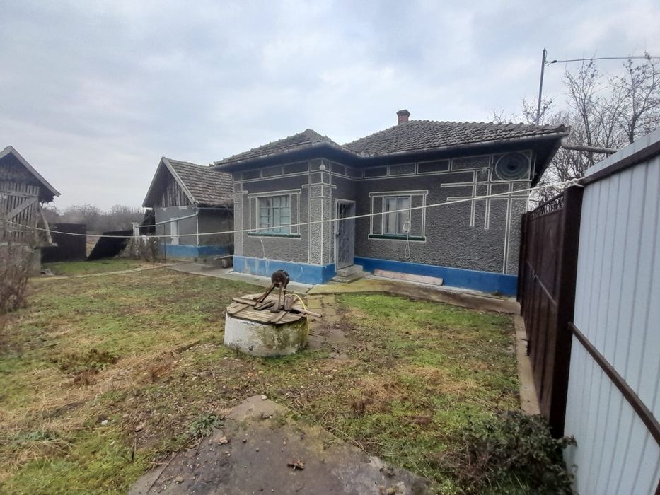 Vând casa în localitatea Mișca
